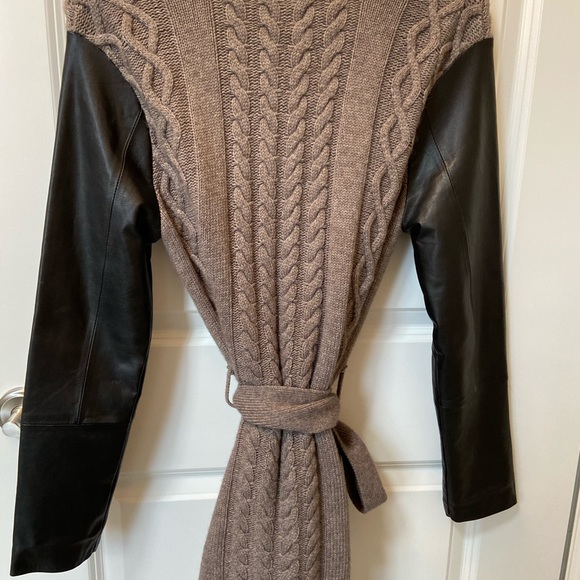 Sweater jacket in medium - Picture 4 of 7